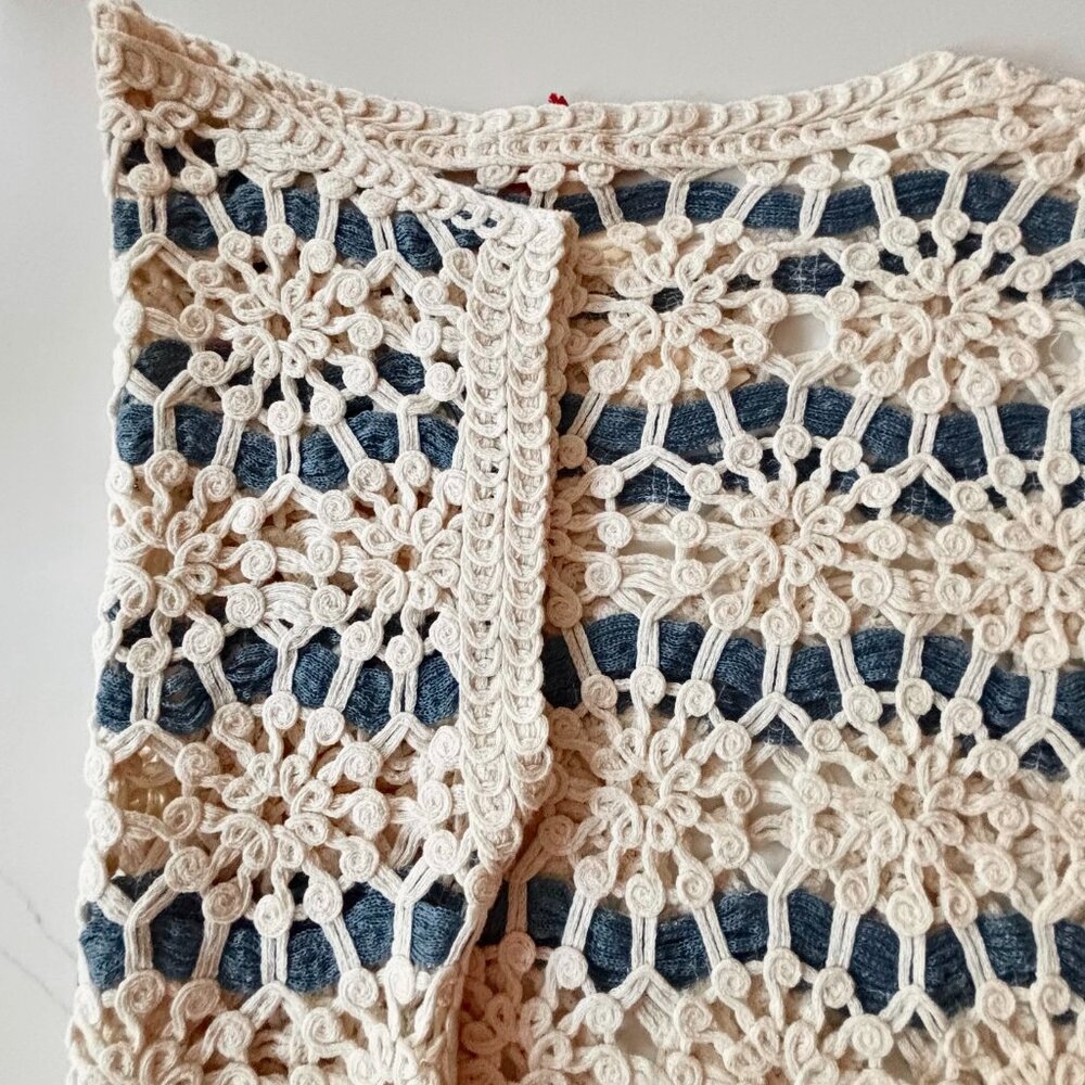 Solitaire Crochet Pullover Top Women's Sz M Round Neck Cap Sleeves Floral NWT - Picture 8 of 10